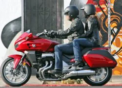 Ảnh đầu tiên về Honda CTX1300