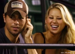 Anna Kournikova mệt mỏi vì bạn trai không cưới