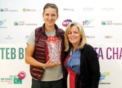 Azarenka nhận giải Aces Diamond Award 2013