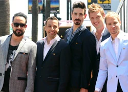 Backstreet Boys gây chú ý trong phim hài đáng xem nhất 2013