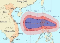 Bão giật cấp 13 tiến gần biển Đông