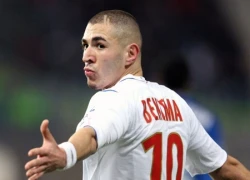 Benzema 'đốn tim' nữ diễn viên siêu sexy