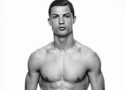 C. Ronaldo tổ chức thi ảnh để quảng bá đồ lót