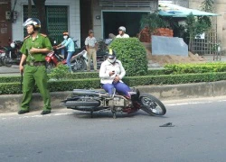 Chạy trốn CSGT, nam thanh niên gây tai nạn rồi bỏ trốn