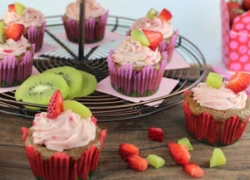 [Chế biến] &#8211; Cupcake dâu tây mix kiwi