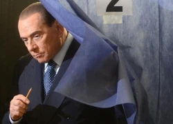 Cựu Thủ tướng Ý Berlusconi bị cấm giữ chức vụ công