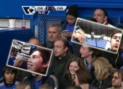 Fan "sướng rơn" khi được ngồi cạnh Mourinho