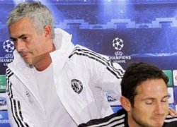 Jose Mourinho nổi khùng ở họp báo