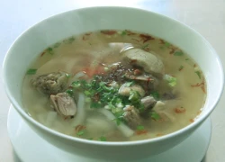 Lạ lùng bánh canh vịt miền Tây