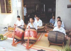 Lễ Đôlta chờ đón hội đua bò