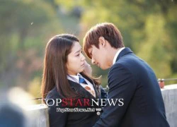 Lee Min Ho cưỡng hôn Park Shin Hye ngay tại trường học