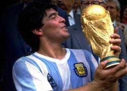 Maradona - hai mặt đối lập làm nên huyền thoại