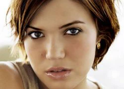 Mắt mèo sắc nét như Mandy Moore