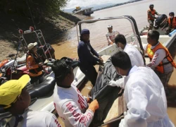 Máy bay Lào biệt tăm dưới lòng sông Mekong