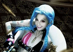 Misa thử sức với cosplay về "khẩu pháo nổi loạn" Jinx