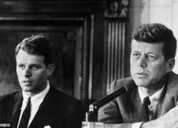 Não của cố Tổng thống Kennedy bị em trai lấy cắp