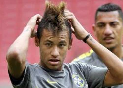 Neymar khoe tóc mới trong buổi tập của Barca