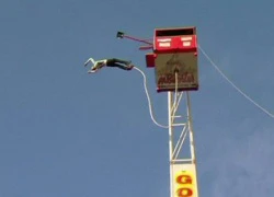 Nhảy bungee cả ngày để lập kỷ lục thế giới