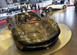 Pagani Huayra với bộ vỏ carbon 150.000 USD