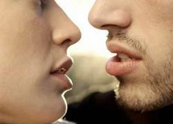 Phạt tù vì &#8216;oral sex&#8217; trong căng tin