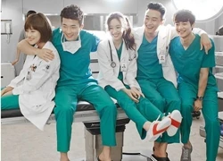 Phim mới của Kwon Sang Woo ăn theo 'Good Doctor'