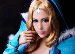 Pink Monkey đẹp rạng ngời trong cosplay DotA 2 Crystal Maiden