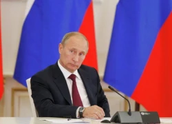 Putin hủy kế hoạch dự hội nghị Đông Á