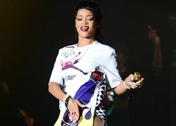 Rihanna vô tình giúp cảnh sát phát hiện chủ tổ chức sex show