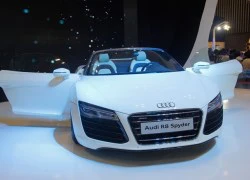 Siêu xe Audi R8 mui trần hút khách ở Vietnam Motor Show 2013