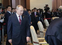 Tổng thống Indonesia hát mừng sinh nhật Putin