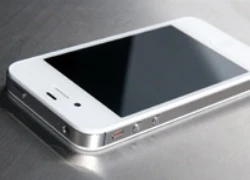 Vừa ra tù, con nghiện lại đi cướp iPhone 4S