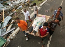 10.000 người có thể đã chết do bão Haiyan ở Philippines