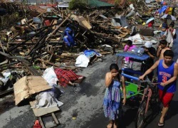 Anh, Nga điều máy bay và tàu quân sự tới hỗ trợ Philippines