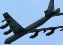 B-52 Mỹ hiên ngang bay qua khu phòng không TQ