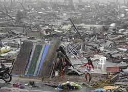 Bão Haiyan càn quét kinh hoàng: Ngỡ như Ngày Tận thế