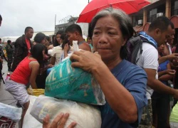 Bóng tối ở Tacloban