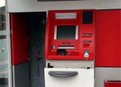 Cạy phá cây ATM, trộm tiền giữa đêm mưa bão