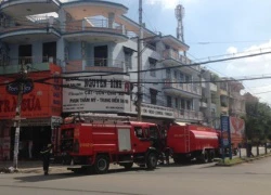 Cháy căn nhà trong khu liền kề, cả khu dân cư nhốn nháo