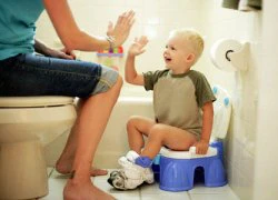 Coi chừng dịch tiêu chảy Rotavirus rình rập trẻ.