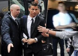 CR7 xua đuổi phóng viên bằng lời tục tĩu