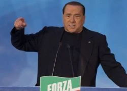 Cựu Thủ tướng Berlusconi bị &#8216;đuổi&#8217; khỏi Thượng viện