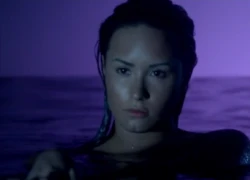 Demi Lovato khoe thân, khoe hình xăm lộ liễu