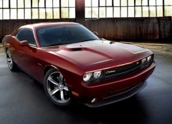 Dodge Challenger ra phiên bản kỷ niệm 100 năm