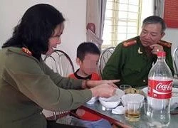 Hy hữu: Bố đưa con đi học, bỏ quên tại cây xăng