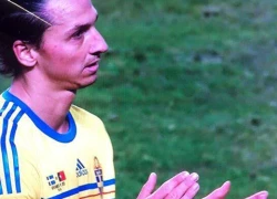 Ibrahimovic vỗ tay chúc mừng C. Ronaldo