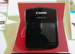 Máy quay Canon Legria Mini dành cho tín đồ vlog