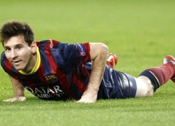 Messi liên tục dừng xe cho fan chụp ảnh