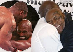 Mike Tyson trả lại tai cho Evander Holyfield