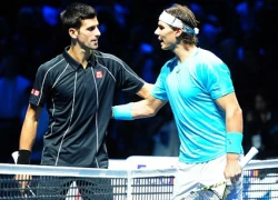 Nadal buồn thiu nhìn Djokovic đăng quang