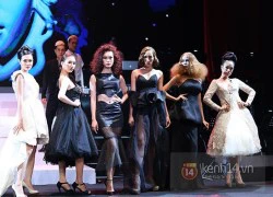 Người đẹp U60 Diễm My "đọ" catwalk cùng dàn mẫu Next Top